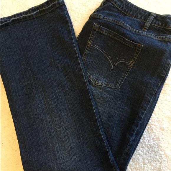 Dark Wash Stretch Jeans - Picture 3 of 3